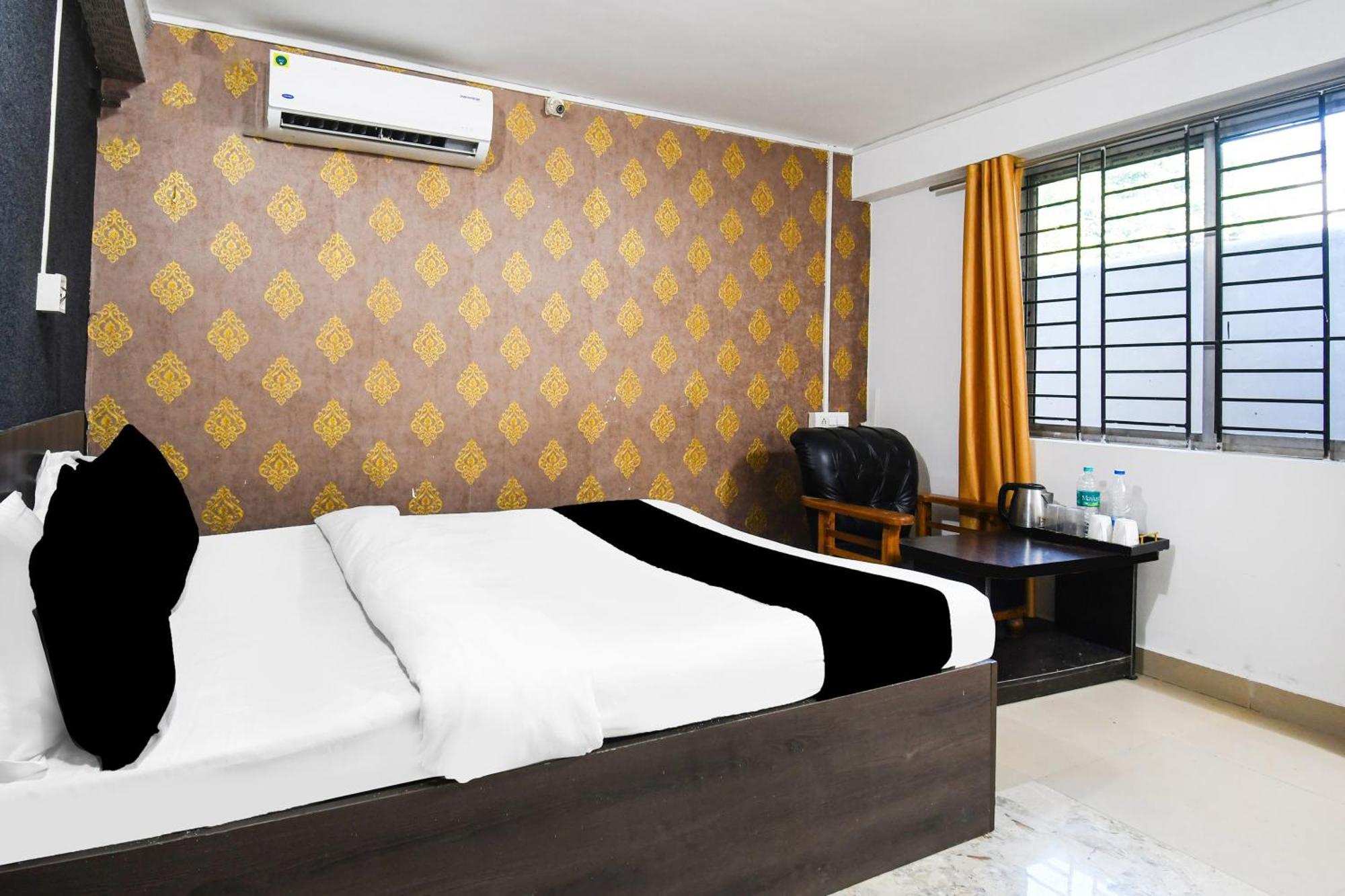 Super Hotel O Champasari Siliguri Formerly Four Fox Suits Panchanai Exterior foto