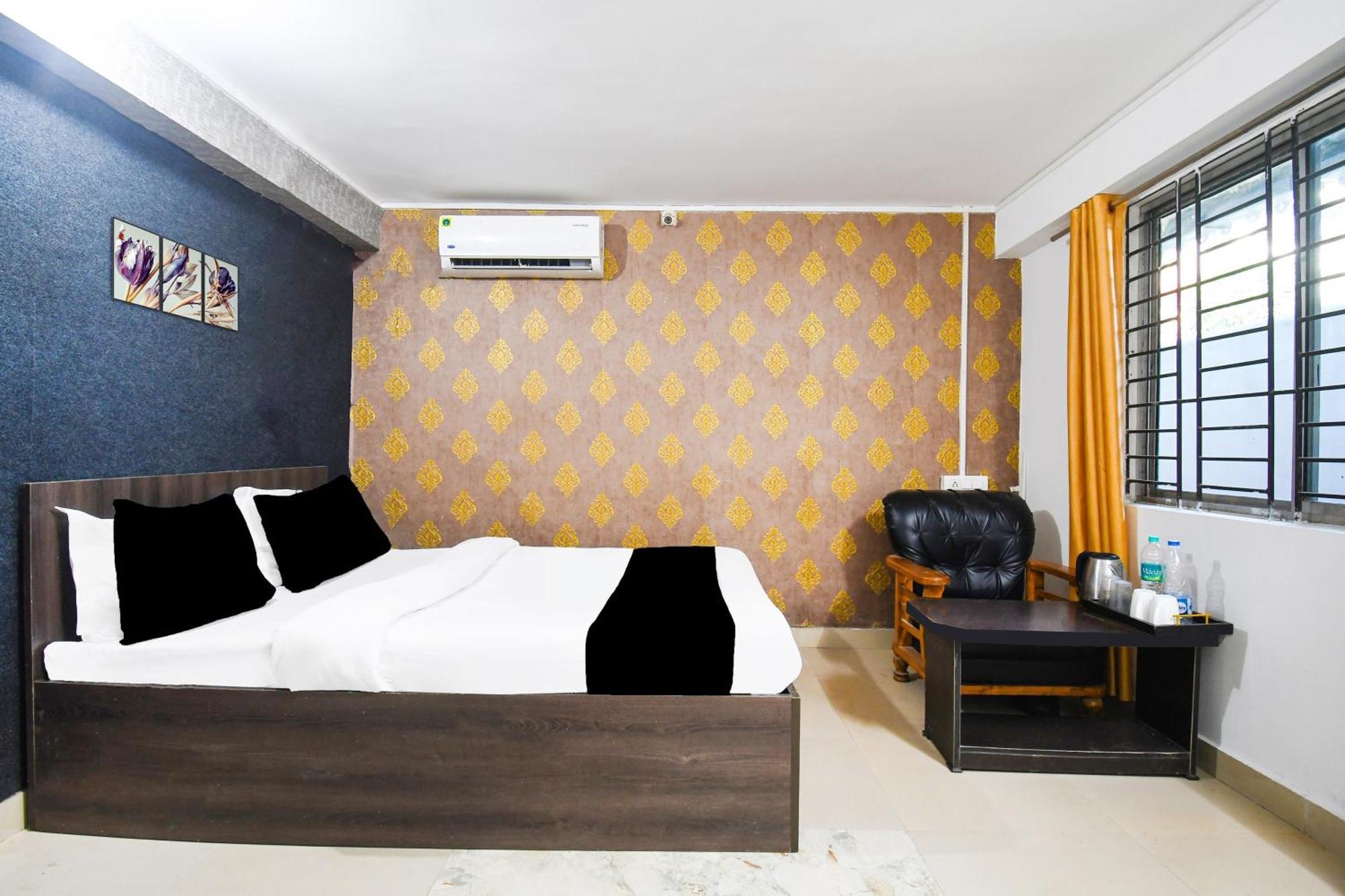 Super Hotel O Champasari Siliguri Formerly Four Fox Suits Panchanai Exterior foto