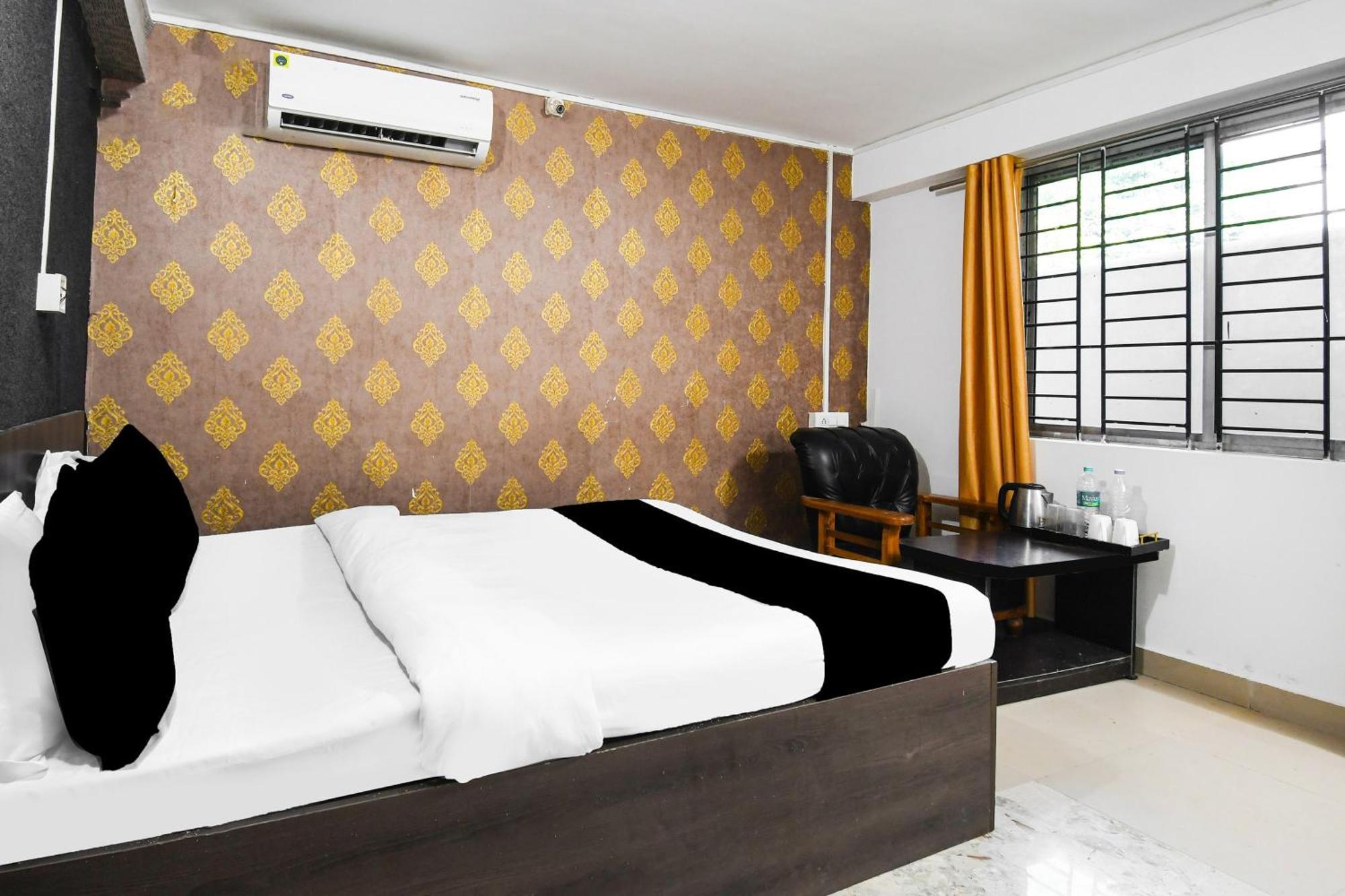 Super Hotel O Champasari Siliguri Formerly Four Fox Suits Panchanai Exterior foto